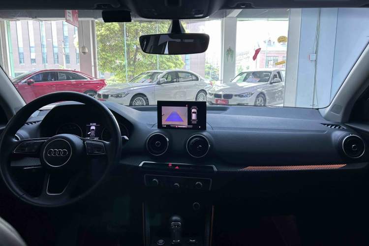 Used Audi Q2L 2021 35 TFSI Fashion Dynamic Model Interior 5