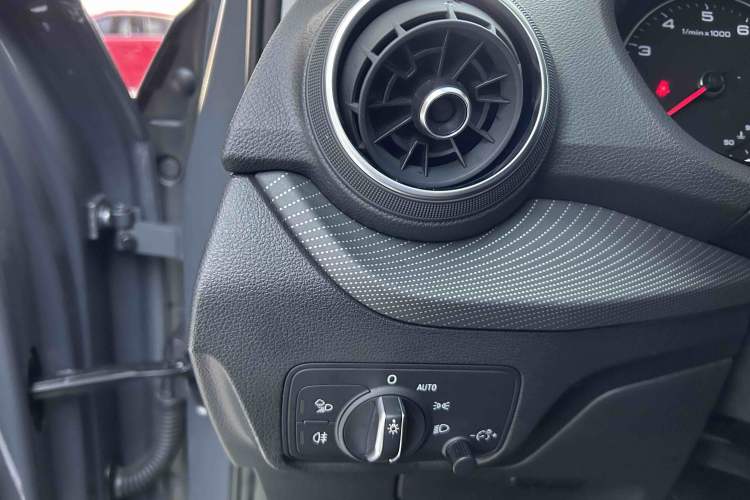 Used Audi Q2L 2021 35 TFSI Fashion Dynamic Model Interior 6