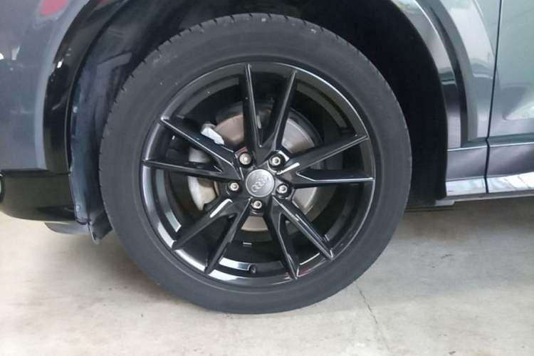 Used Audi Q2L 2021 35 TFSI Fashion Dynamic Model Left Front Wheel Hub