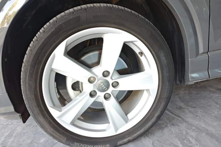 Used Audi Q2L 2021 35 TFSI Fashionable and Elegant Model Left Front Wheel Hub