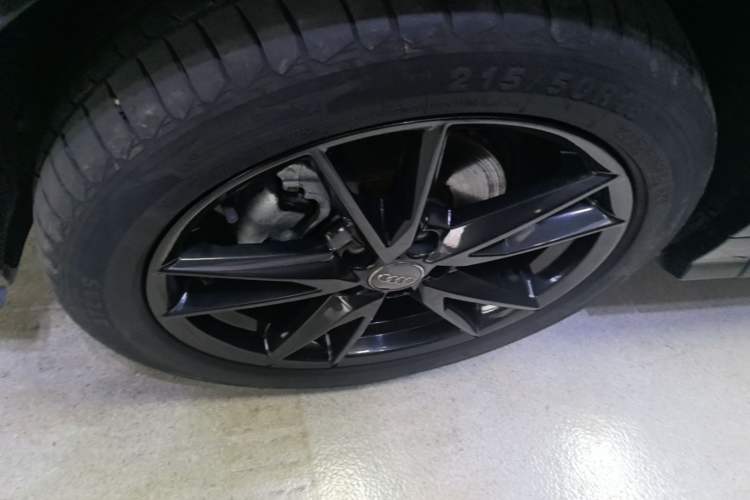 Used Audi Q2L 2021 35 TFSI Fashion Dynamic Model Left Front Wheel Hub
