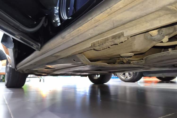 Used Audi Q2L 2021 35 TFSI Progressive Dynamic Edition Left Side Sill