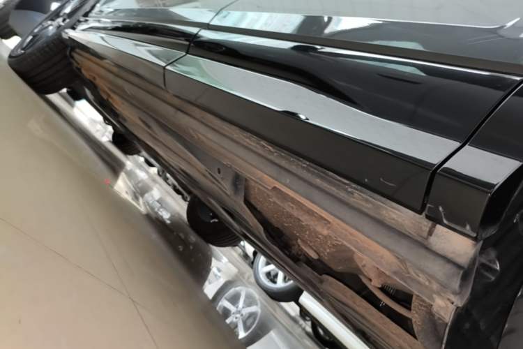 Used Audi Q2L 2021 35 TFSI Progressive Dynamic Edition Left Side Sill