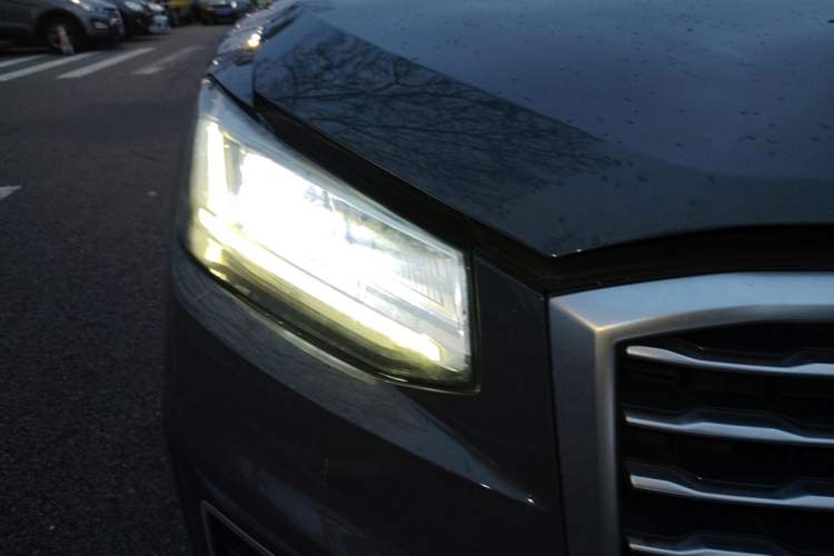 Used Audi Q2L 2021 35 TFSI Fashionable and Elegant Model Right Front Headlight