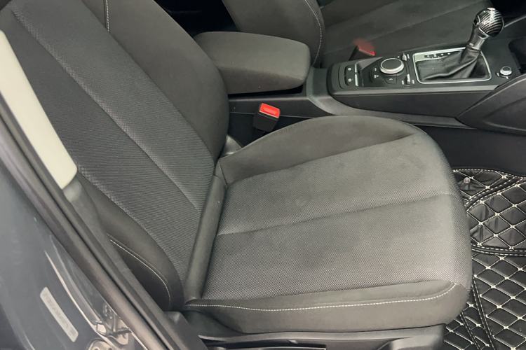 Used Audi Q2L 2021 35 TFSI Progressive Dynamic Edition Right Front Seat