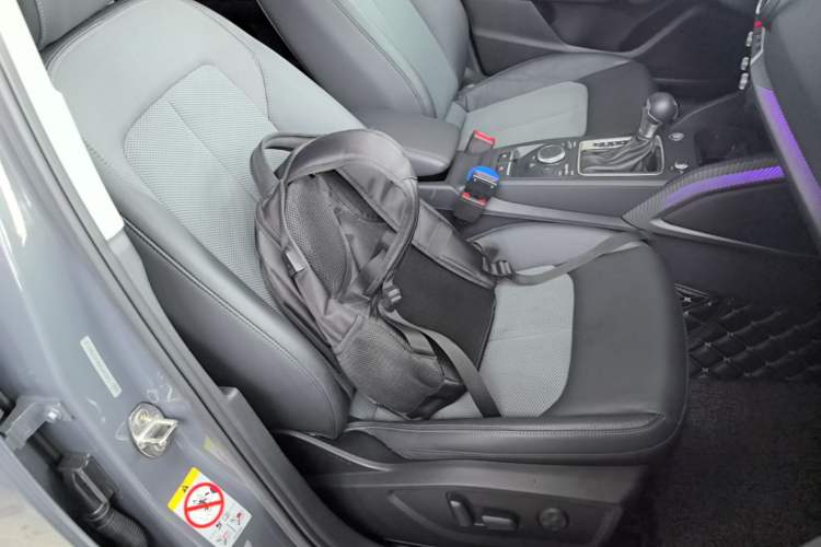 Used Audi Q2L 2021 35 TFSI Fashionable and Elegant Model Right Front Seat