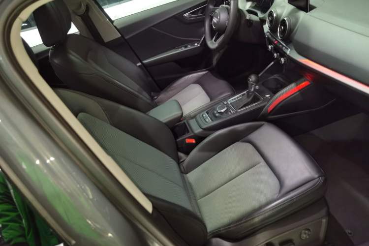 Used Audi Q2L 2021 35 TFSI Fashionable and Elegant Model Right Front Seat