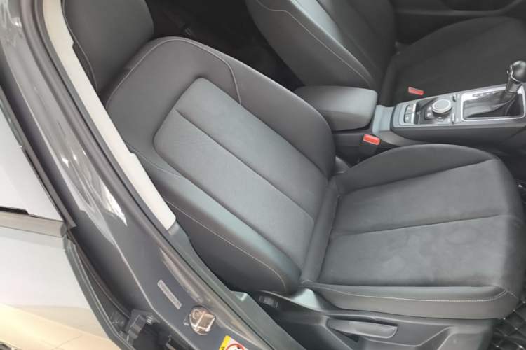 Used Audi Q2L 2021 35 TFSI Progressive Dynamic Edition Right Front Seat