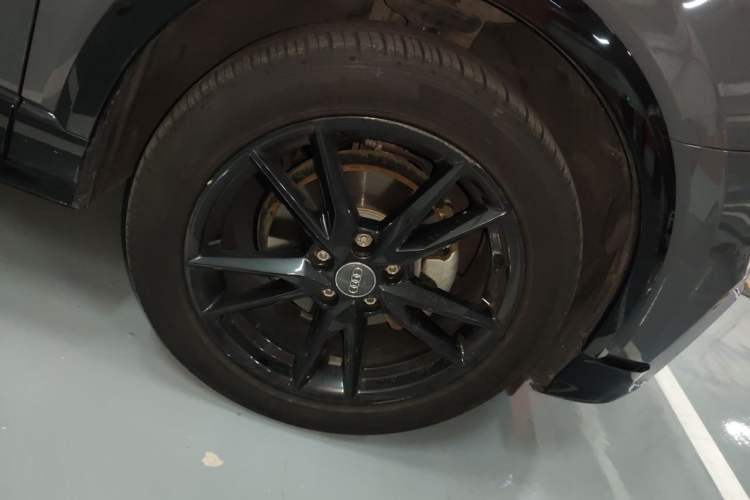 Used Audi Q2L 2021 35 TFSI Progressive Dynamic Edition Right Front Wheel Hub
