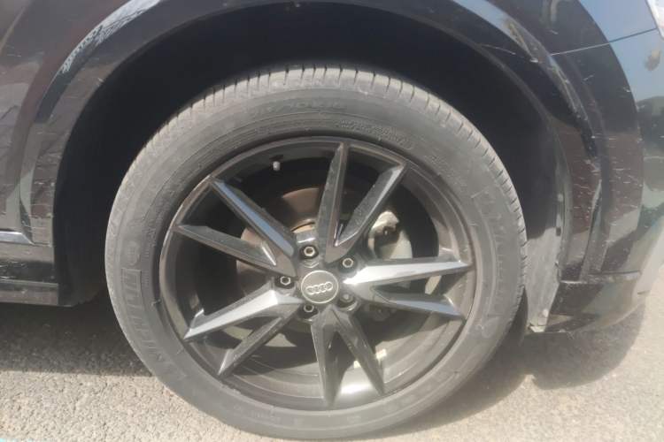 Used Audi Q2L 2021 35 TFSI Progressive Dynamic Edition Right Front Wheel Hub