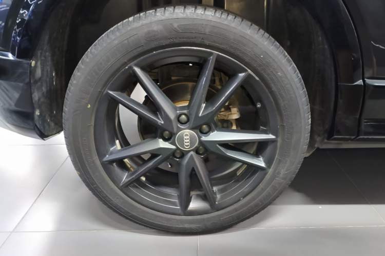 Used Audi Q2L 2021 35 TFSI Progressive Dynamic Edition Right Rear Wheel Hub