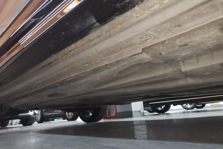 Used Audi Q2L 2021 35 TFSI Progressive Dynamic Edition Right Side Sill