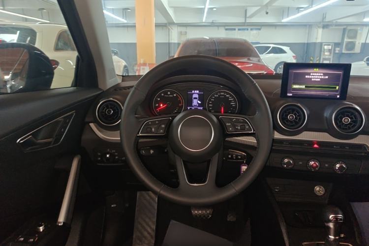 Used Audi Q2L 2021 35 TFSI Progressive Dynamic Edition Steering Wheel
