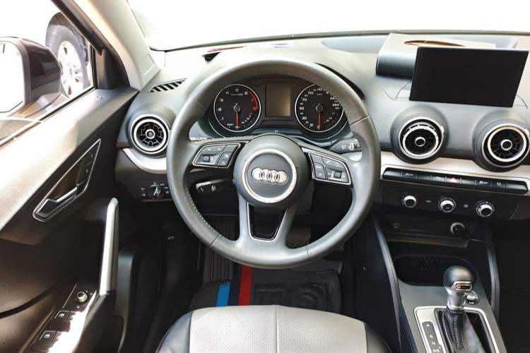 Used Audi Q2L 2021 35 TFSI Progressive Dynamic Edition Steering Wheel
