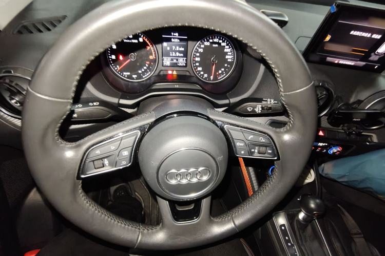 Used Audi Q2L 2021 35 TFSI Fashion Dynamic Model Steering Wheel
