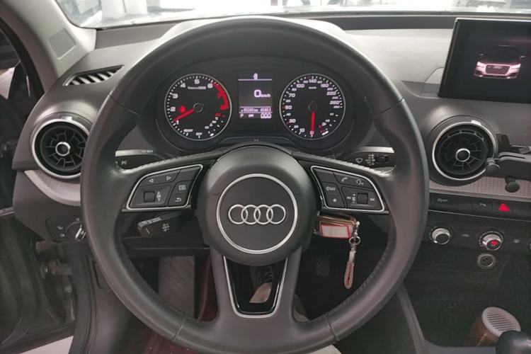 Used Audi Q2L 2021 35 TFSI Progressive Dynamic Edition Steering Wheel