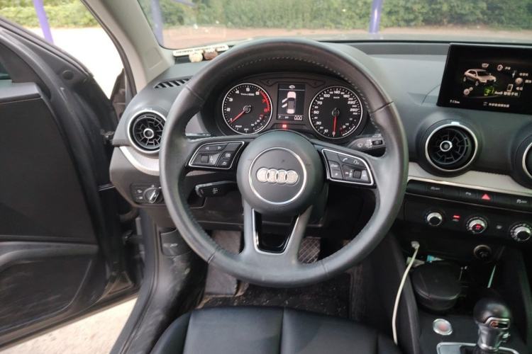 Used Audi Q2L 2021 35 TFSI Progressive Dynamic Edition Steering Wheel