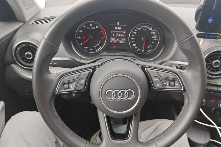 Used Audi Q2L 2021 35 TFSI Progressive Dynamic Edition Steering Wheel