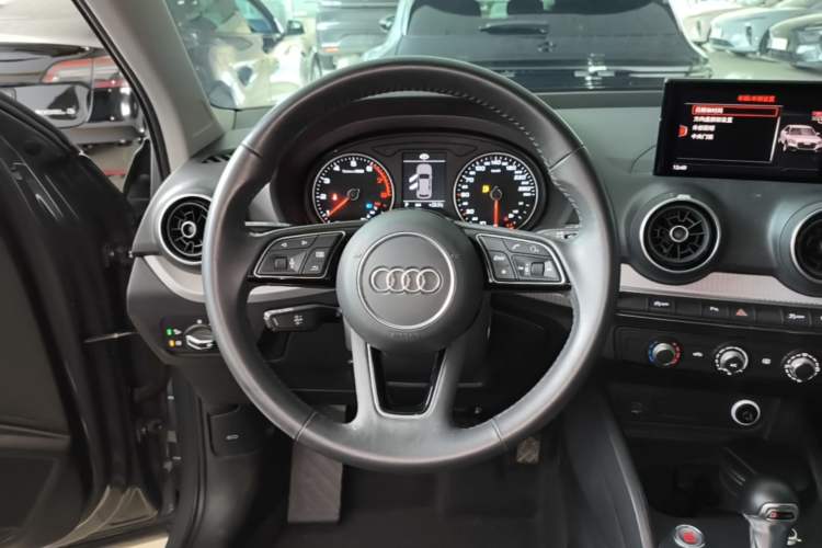 Used Audi Q2L 2021 35 TFSI Progressive Dynamic Edition Steering Wheel