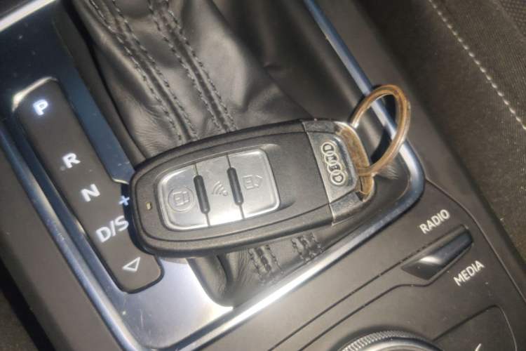 Used Audi Q2L 2021 35 TFSI Progressive Dynamic Edition Vehicle Key