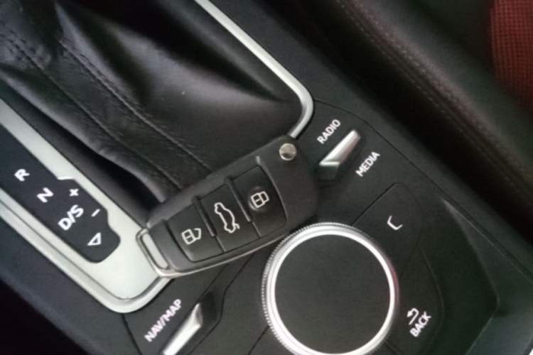 Used Audi Q2L 2021 35 TFSI Fashion Dynamic Model Vehicle Key