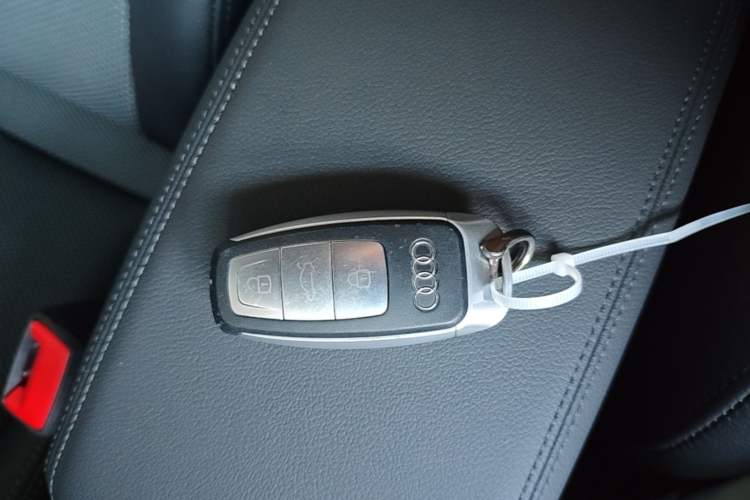 Used Audi Q2L 2021 35 TFSI Fashionable and Elegant Model Vehicle Key