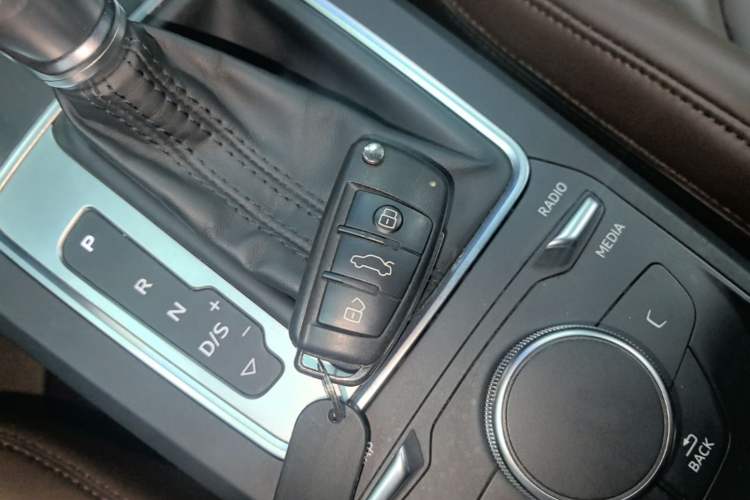 Used Audi Q2L 2021 35 TFSI Fashion Dynamic Model Vehicle Key