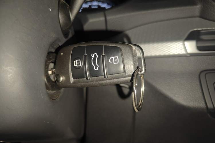 Used Audi Q2L 2021 35 TFSI Progressive Dynamic Edition Vehicle Key