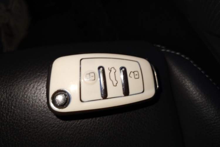 Used Audi Q2L 2021 35 TFSI Fashionable and Elegant Model Vehicle Key