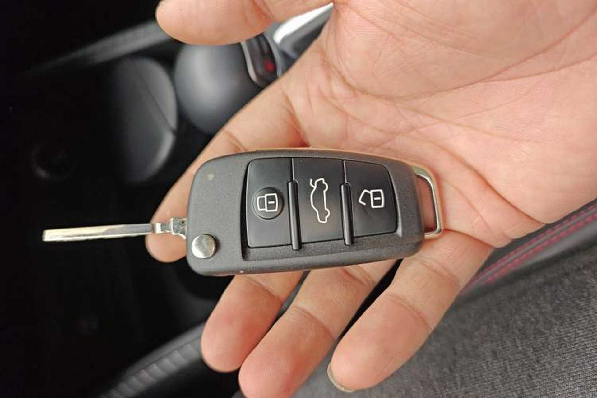 Used Audi Q2L 2021 35 TFSI Fashion Dynamic Model Vehicle Key