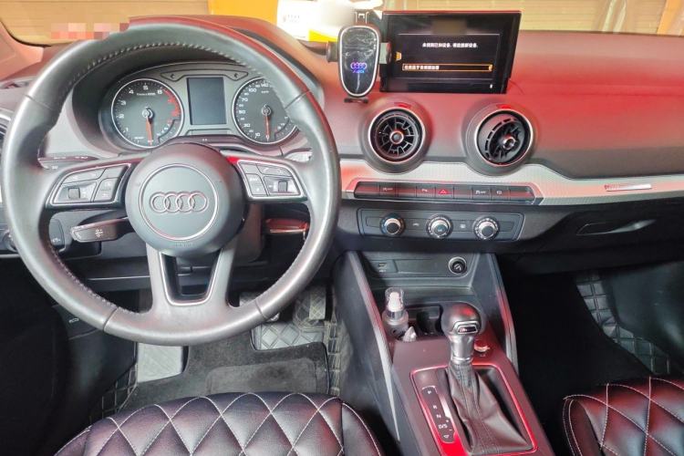 Used Audi Q2L 2021 35 TFSI Progressive Dynamic Edition Center Console