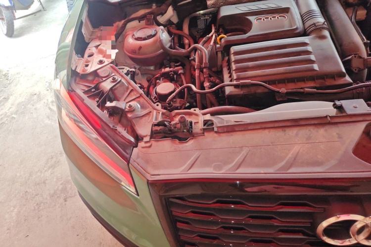 Used Audi Q2L 2021 35 TFSI Progressive Dynamic Edition Engine Bay Right