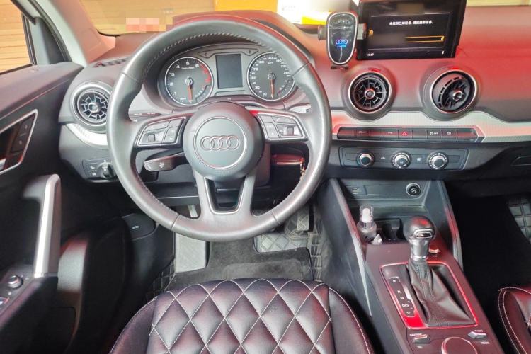Used Audi Q2L 2021 35 TFSI Progressive Dynamic Edition Steering Wheel