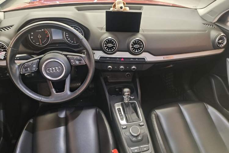 Used Audi Q2L 2021 35 TFSI Progressive Dynamic Edition Center Console