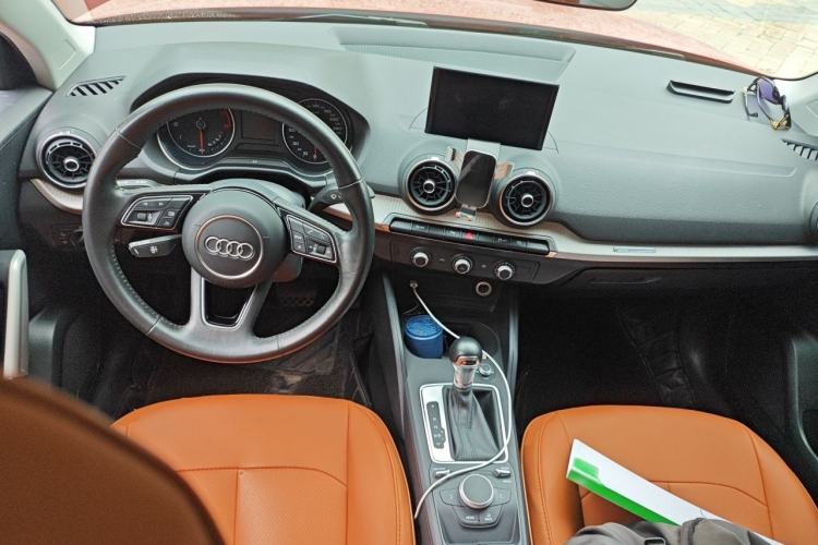 Used Audi Q2L 2021 35 TFSI Progressive Dynamic Edition Center Console