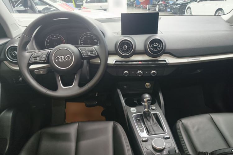 Used Audi Q2L 2021 35 TFSI Progressive Dynamic Edition Center Console