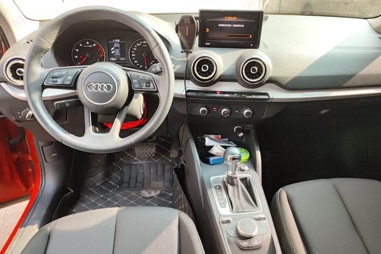 Used Audi Q2L 2021 35 TFSI Progressive Dynamic Edition Center Console