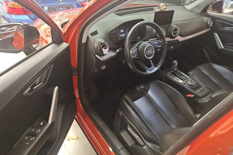 Used Audi Q2L 2021 35 TFSI Progressive Dynamic Edition Driver Seat