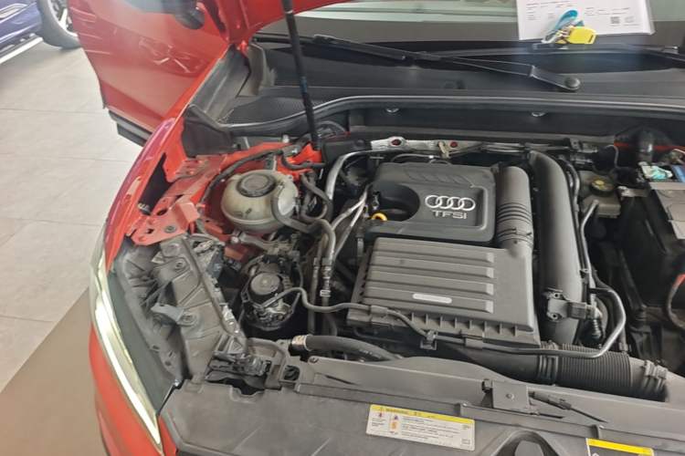 Used Audi Q2L 2021 35 TFSI Fashion Dynamic Model Engine Bay Right