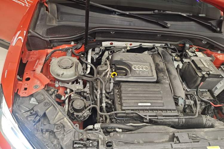 Used Audi Q2L 2021 35 TFSI Progressive Dynamic Edition Engine Bay Right