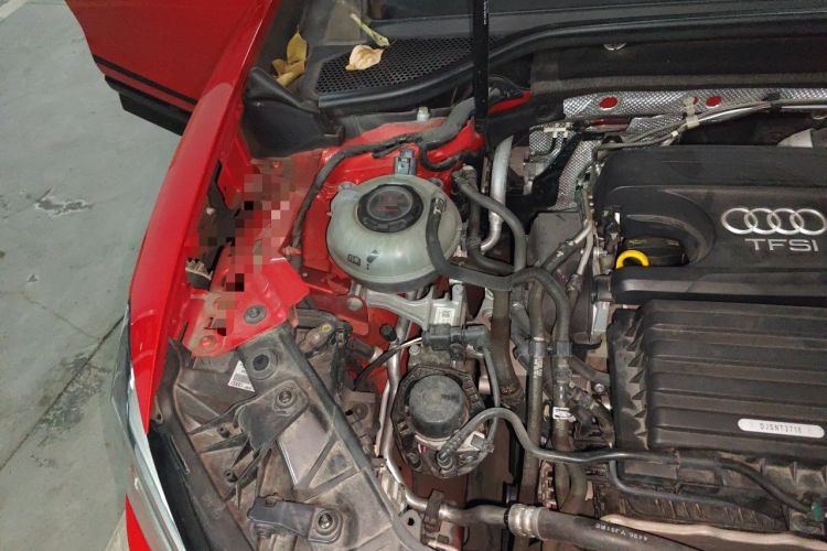 Used Audi Q2L 2021 35 TFSI Fashion Dynamic Model Engine Bay Right
