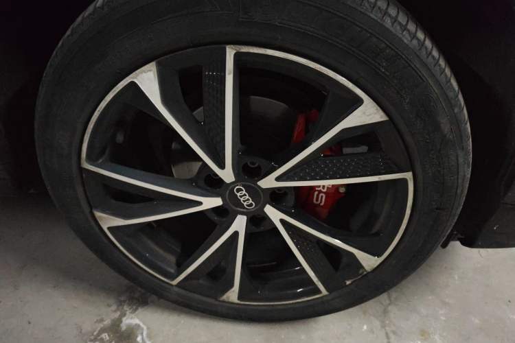 Used Audi Q2L 2021 35 TFSI Fashion Dynamic Model Right Front Wheel Hub