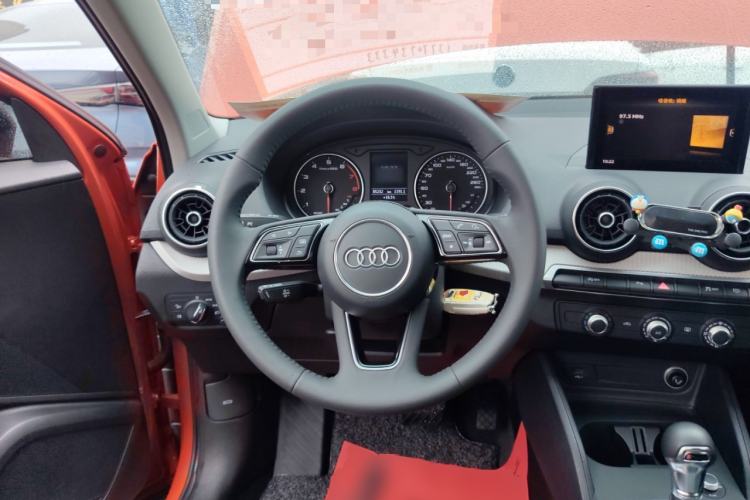 Used Audi Q2L 2021 35 TFSI Progressive Dynamic Edition Steering Wheel