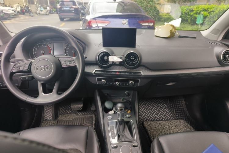 Used Audi Q2L 2021 35 TFSI Fashion Dynamic Model Center Console