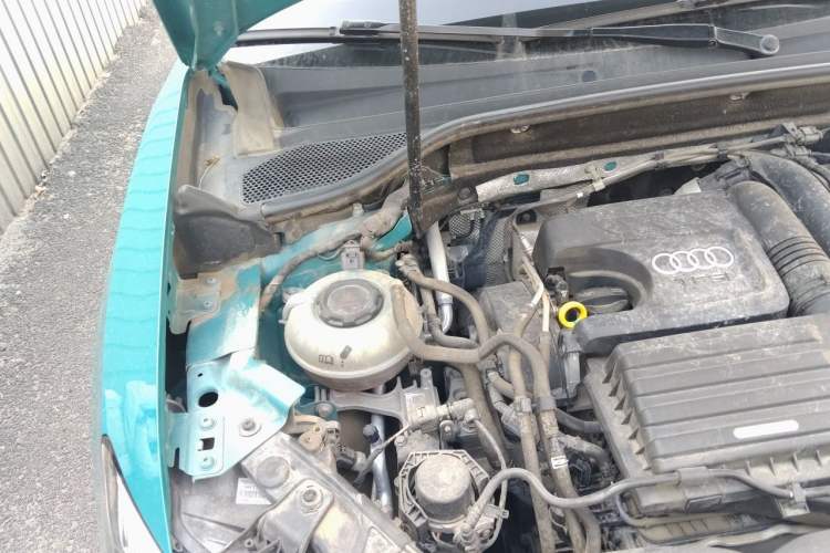 Used Audi Q2L 2021 35 TFSI Fashion Dynamic Model Engine Bay Right