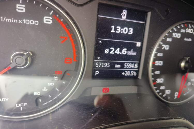 Used Audi Q2L 2021 35 TFSI Fashion Dynamic Model Odometer Close Up