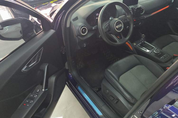 Used Audi Q2L 2021 35 TFSI Fashionable and Elegant Model Driver Seat