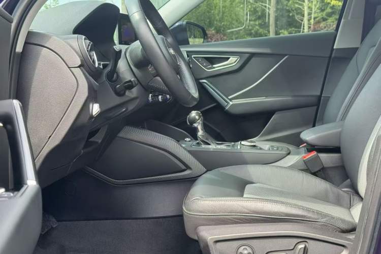 Used Audi Q2L 2021 35 TFSI Fashionable and Elegant Model Interior 3