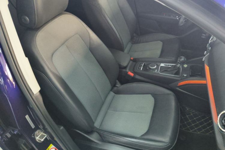 Used Audi Q2L 2021 35 TFSI Fashionable and Elegant Model Right Front Seat