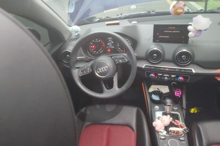 Used Audi Q2L 2021 35 TFSI Luxury Dynamic Model Steering Wheel